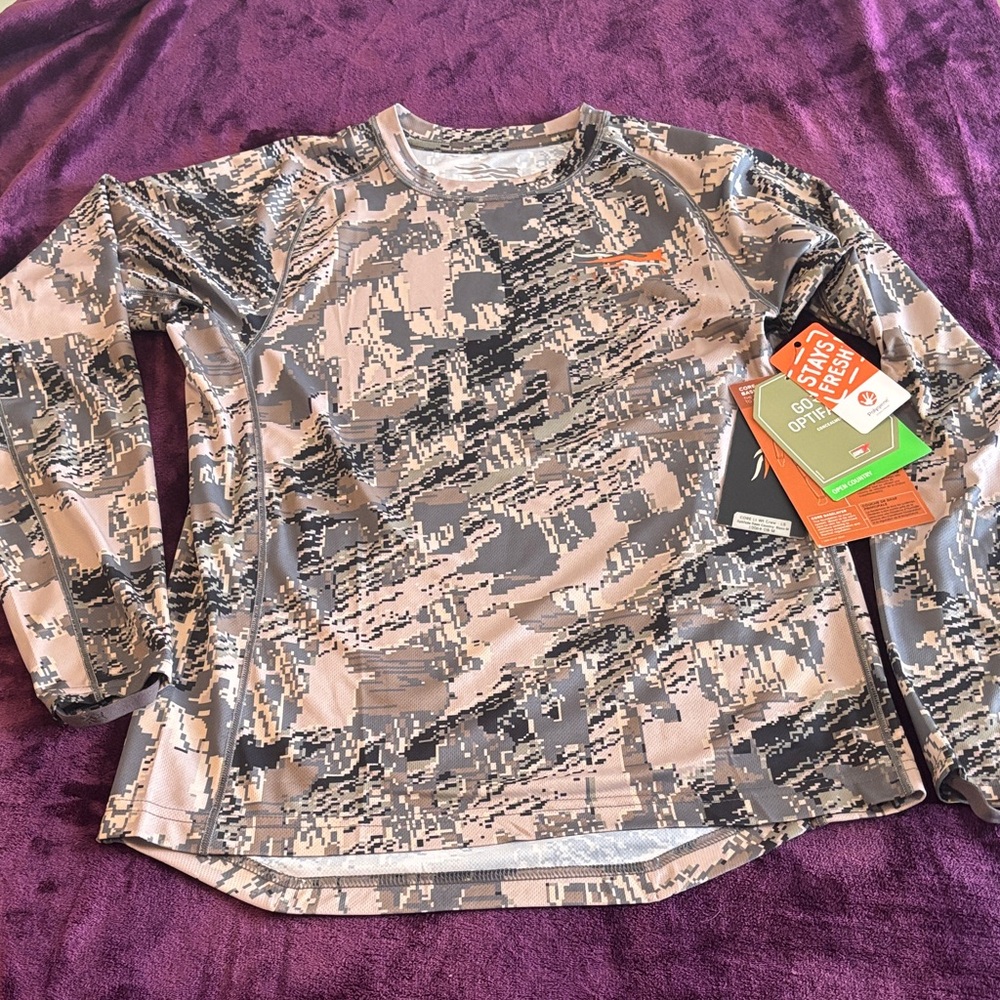 Sitka Women's Long-Sleeve Digital Camo Performance Top - Tan & Gray
